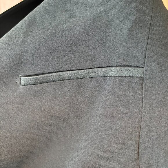 Aritzia Babaton Dark Evergreen Blazer in Size 00 - Picture 3 of 4